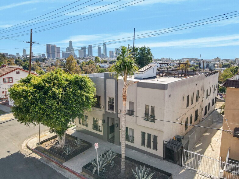 2300 Bellevue Ave, Los Angeles, CA à vendre - Photo de l’immeuble – Image 3 sur 15