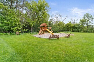 Plus de détails pour 8223 N Port Washington Rd, Fox Point, WI - Bureau/Local commercial à louer