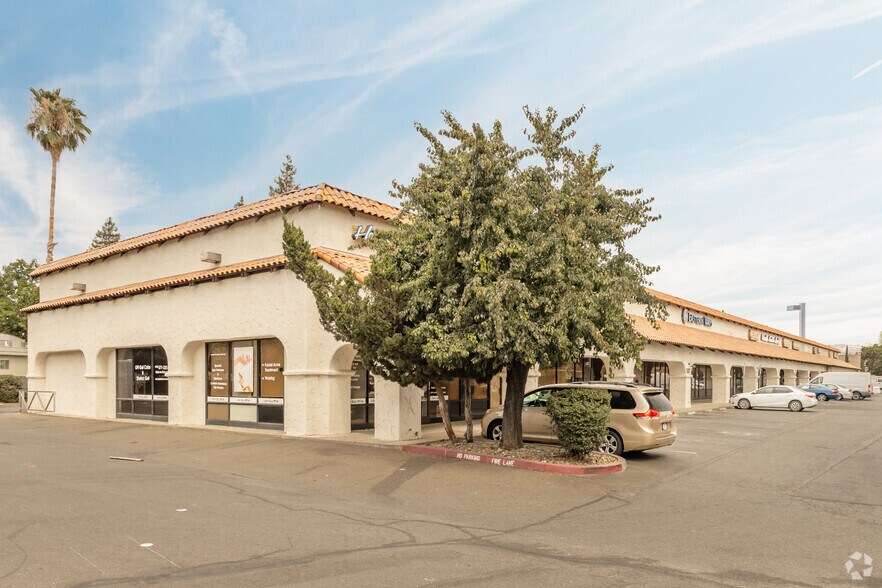 1319-1361 Fulton Ave, Sacramento, CA à louer - Photo principale – Image 2 sur 6