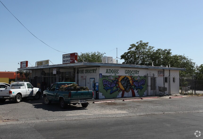 585 Giles Rd, El Paso, TX à vendre - Photo principale – Image 1 sur 2