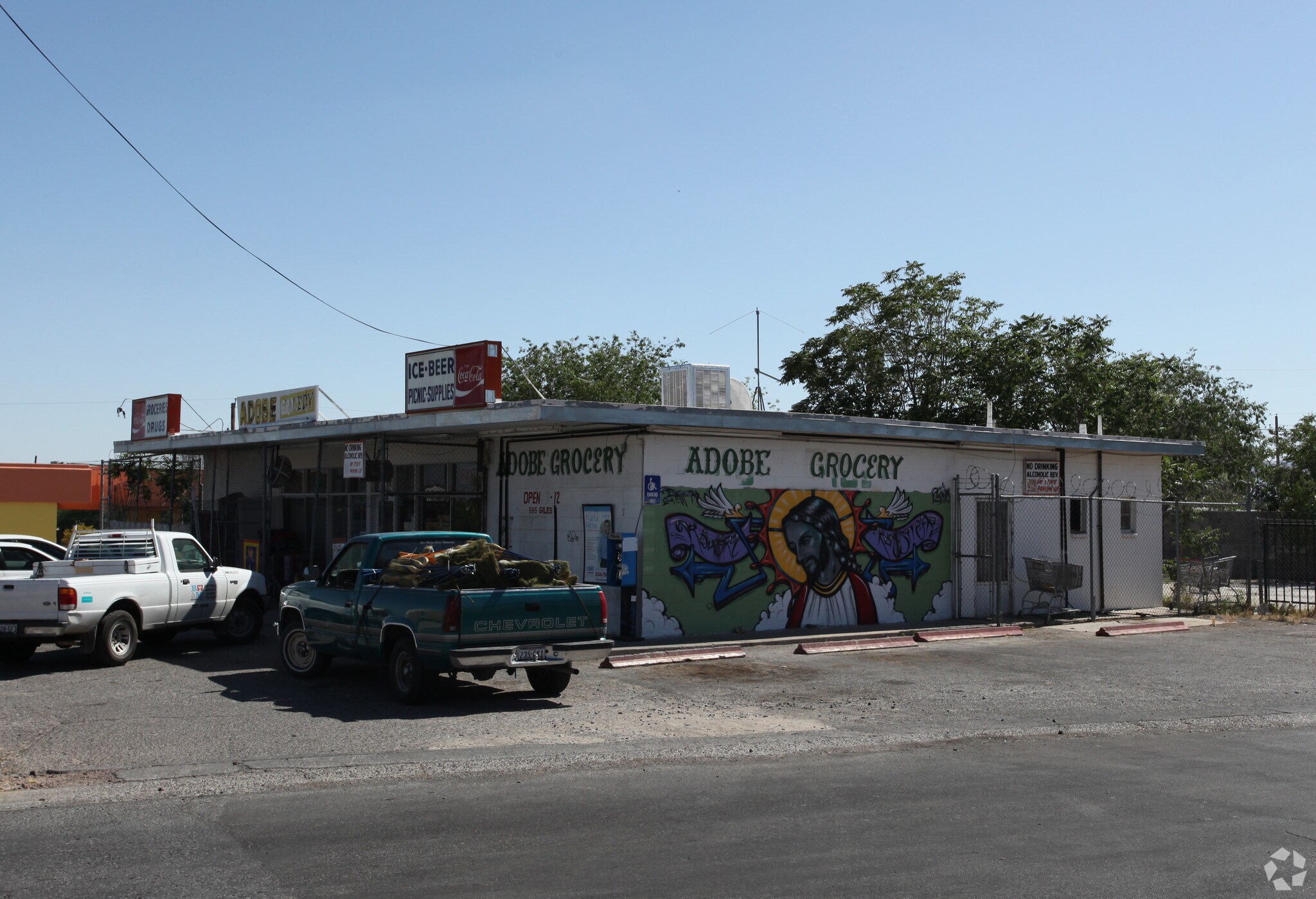 585 Giles Rd, El Paso, TX à vendre Photo principale– Image 1 sur 3