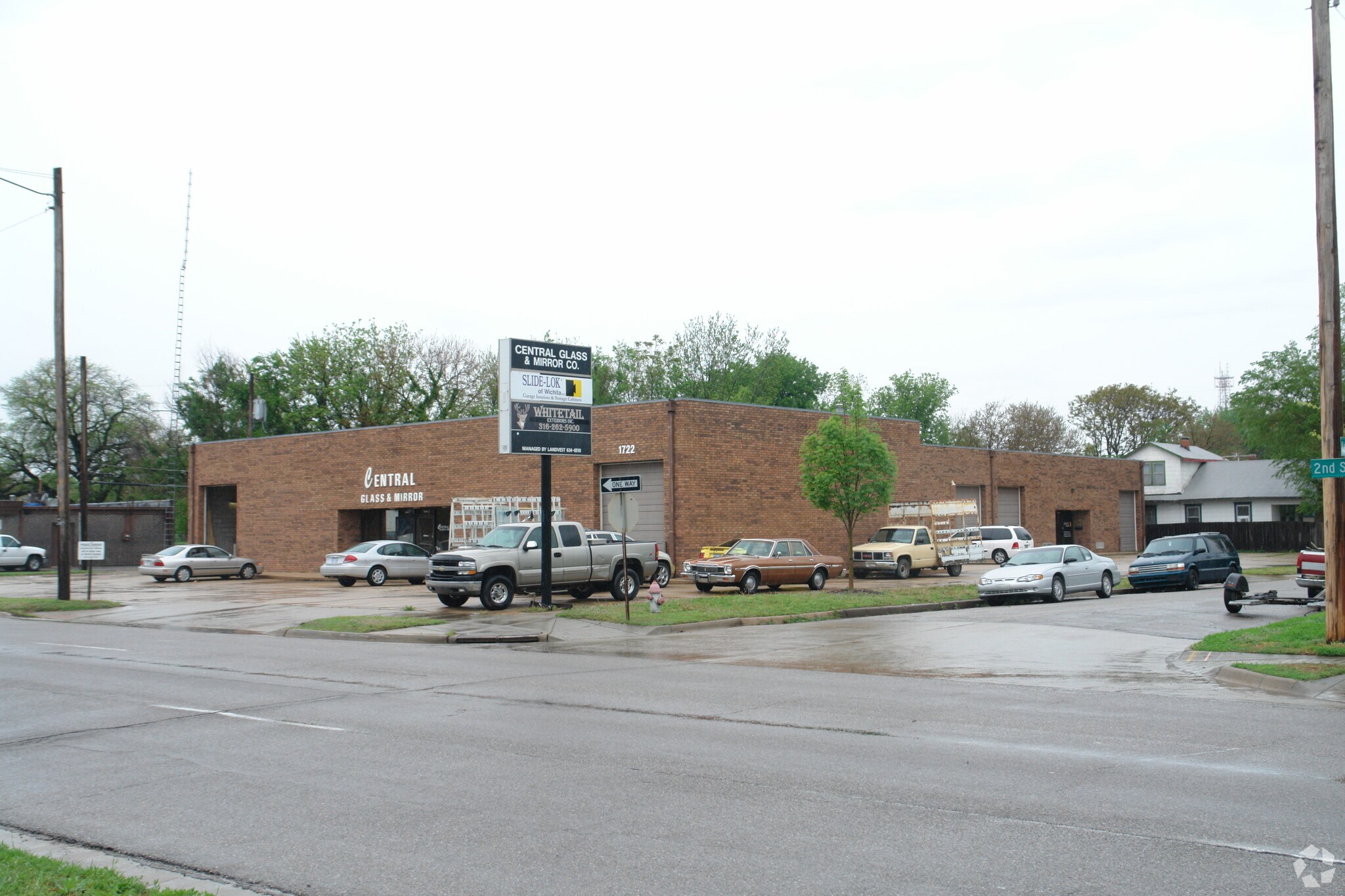1722 E 2nd St, Wichita, KS à louer Photo principale– Image 1 sur 4