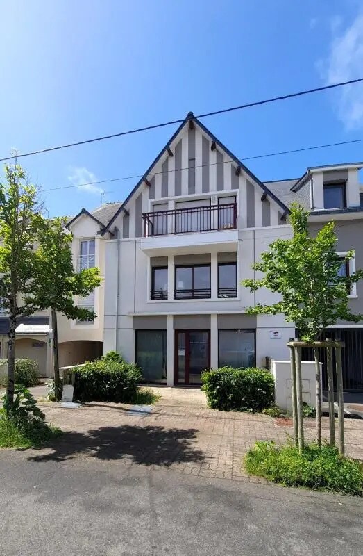 Plus de détails pour Local commercial à vendre