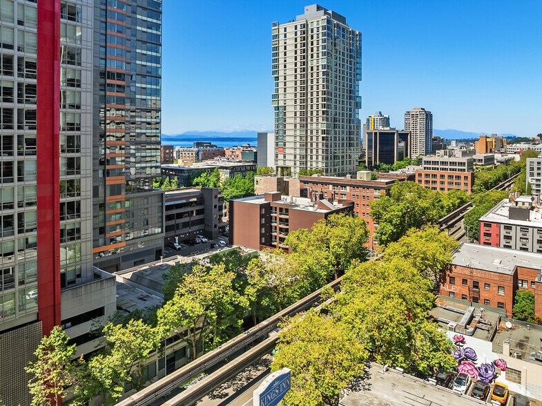 2115-2121 5th Ave, Seattle, WA à vendre - Photo de l’immeuble – Image 3 sur 12