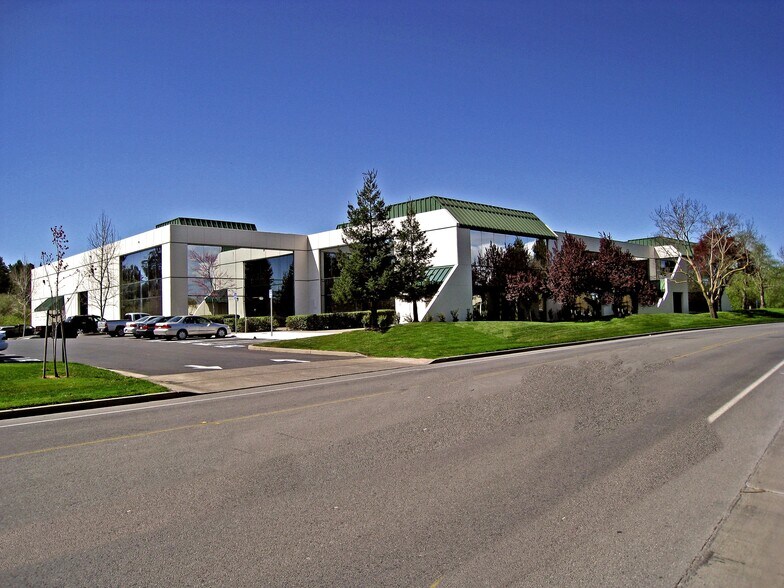 1129 Industrial Ave, Petaluma, CA à vendre - Photo de l’immeuble – Image 2 sur 21