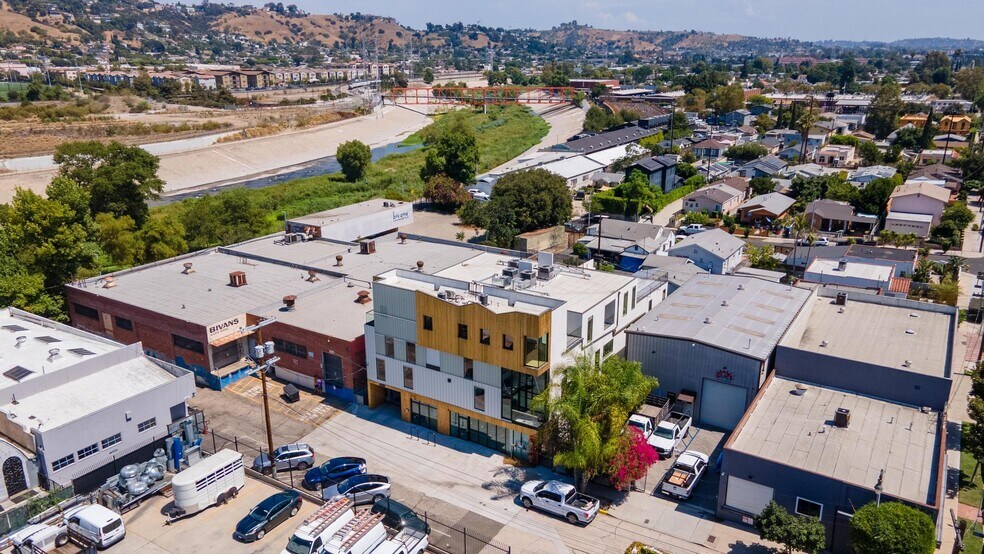 2410-2412 Eads St, Los Angeles, CA à louer - Photo de l’immeuble – Image 3 sur 6