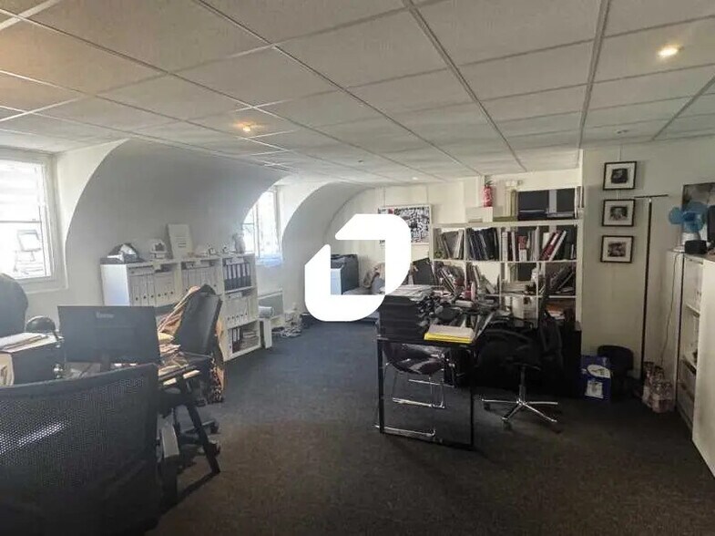 Bureau dans Paris à louer - Photo de l’immeuble – Image 1 sur 2