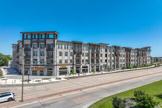 Plus de détails pour 2700 Old Denton Rd, Carrollton, TX - Logement à vendre