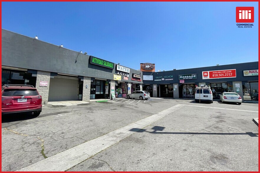 8700 Woodman Ave, Pacoima, CA à louer - Photo de l’immeuble – Image 1 sur 4