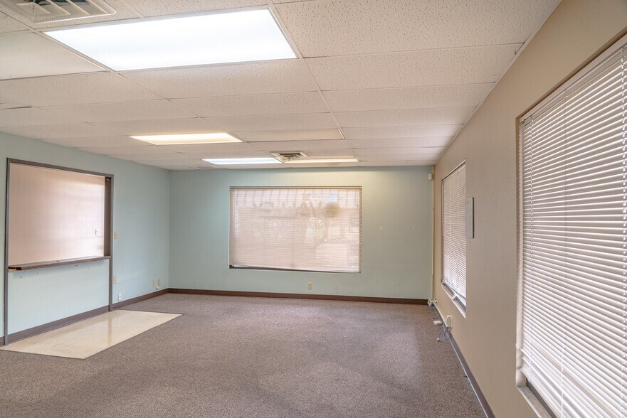 815-817 N Central Ave, Medford, OR à louer - Photo de l’immeuble – Image 3 sur 33