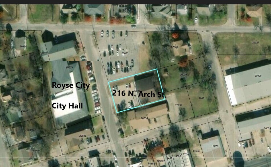 216 N Arch St, Royse City, TX à louer - Photo de l’immeuble – Image 2 sur 3