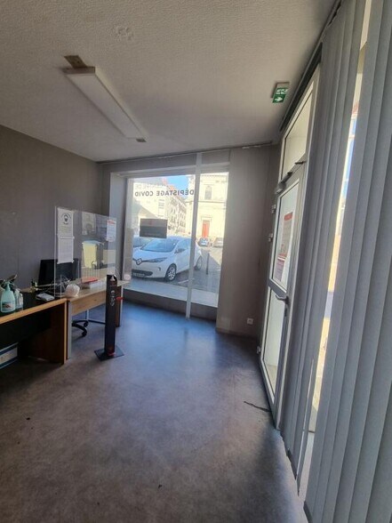 Local commercial dans Nantes à louer - Photo intérieure – Image 1 sur 3