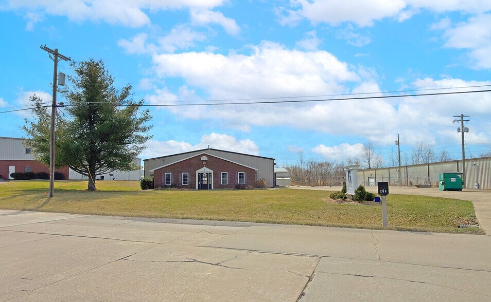 206 Production Dr, Elizabethtown, KY à louer - Photo de l’immeuble – Image 2 sur 12