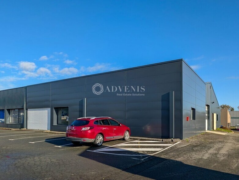 Local d’activités dans Taden à louer - Photo de l’immeuble – Image 2 sur 5