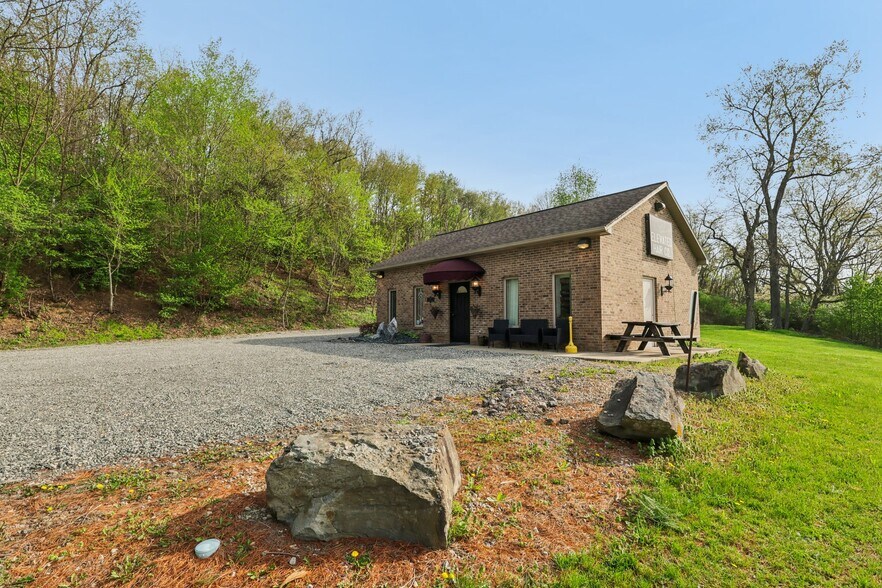 30 Terrace Ave, Leechburg, PA à vendre - Photo de l’immeuble – Image 3 sur 30