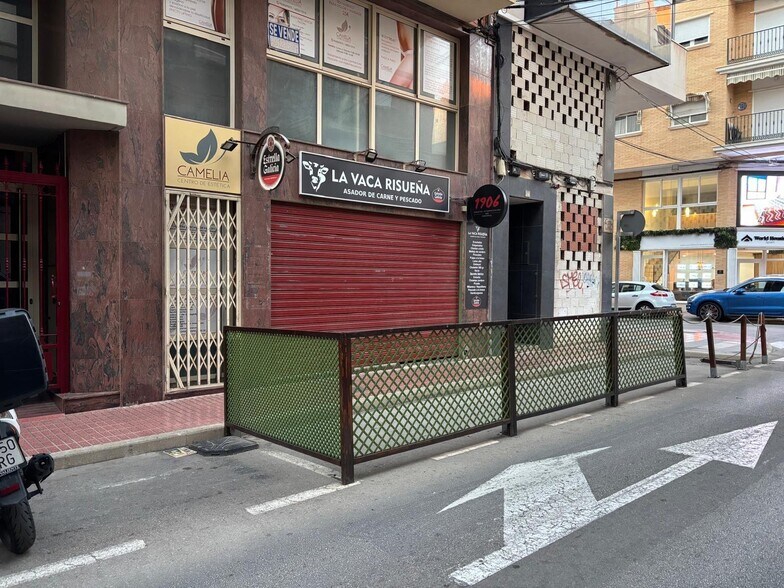 Local commercial dans Santa Pola, Alicante à louer - Photo de l’immeuble – Image 1 sur 9