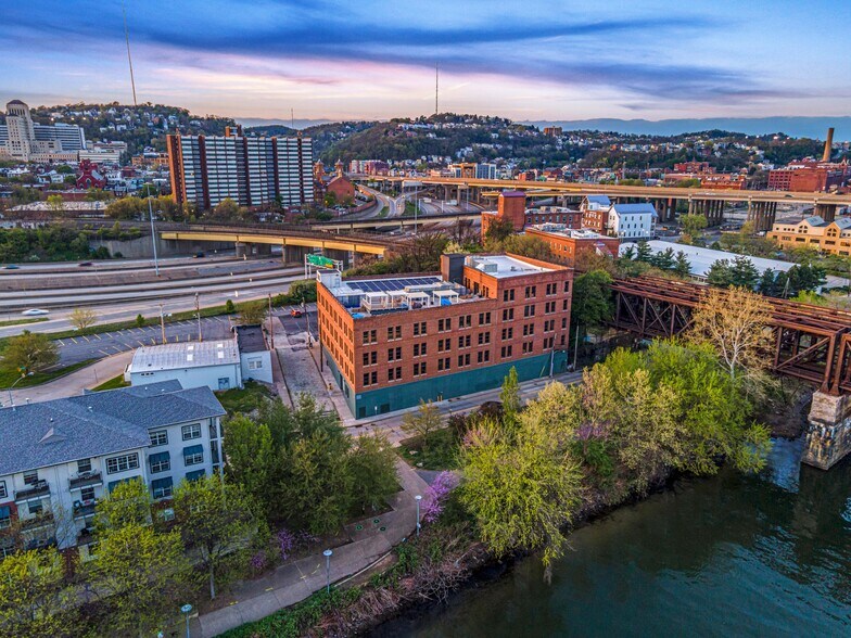 600 River Ave, Pittsburgh, PA à louer - Photo principale – Image 1 sur 3