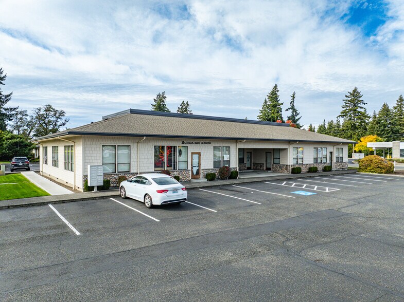 Cascade Square portefeuille de 4 biens à vendre sur LoopNet.fr - Photo de l’immeuble – Image 3 sur 15