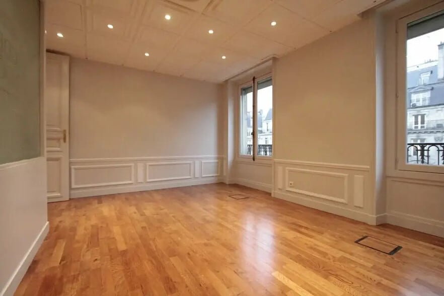 Bureau dans Paris à louer - Photo de l’immeuble – Image 3 sur 4