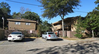 Plus de détails pour 1510 Odd Fellow St, Conroe, TX - Logement à vendre