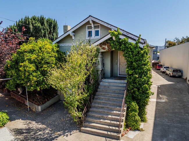 Plus de détails pour 5476 Vicente Way, Oakland, CA - Logement à vendre