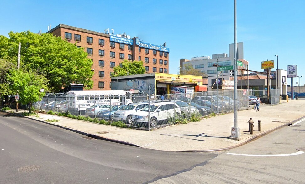 1881 Bruckner Blvd, Bronx, NY à vendre - Photo principale – Image 1 sur 1
