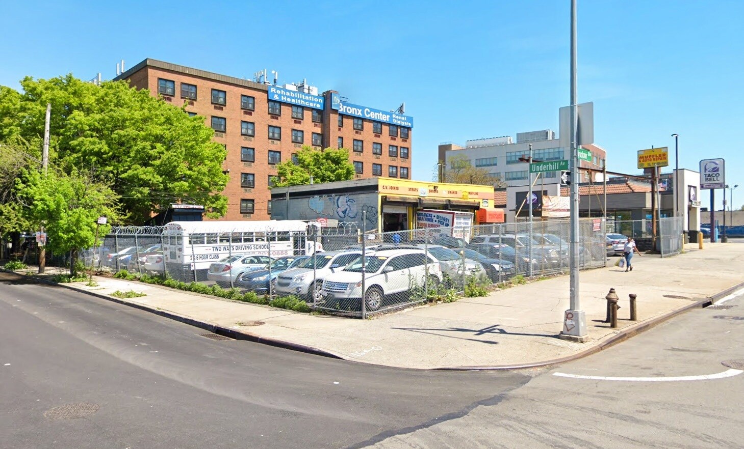 1881 Bruckner Blvd, Bronx, NY à vendre Photo principale– Image 1 sur 2