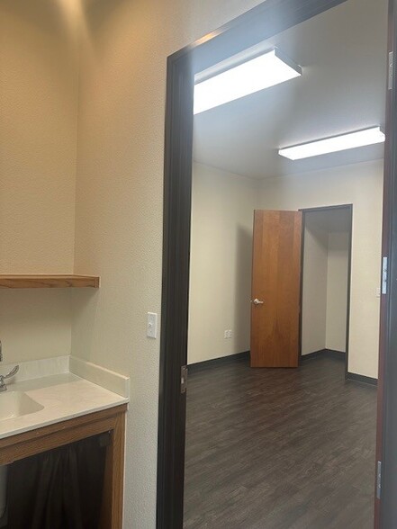 187 Elmhurst Dr, Kyle, TX à louer - Photo de l’immeuble – Image 3 sur 6