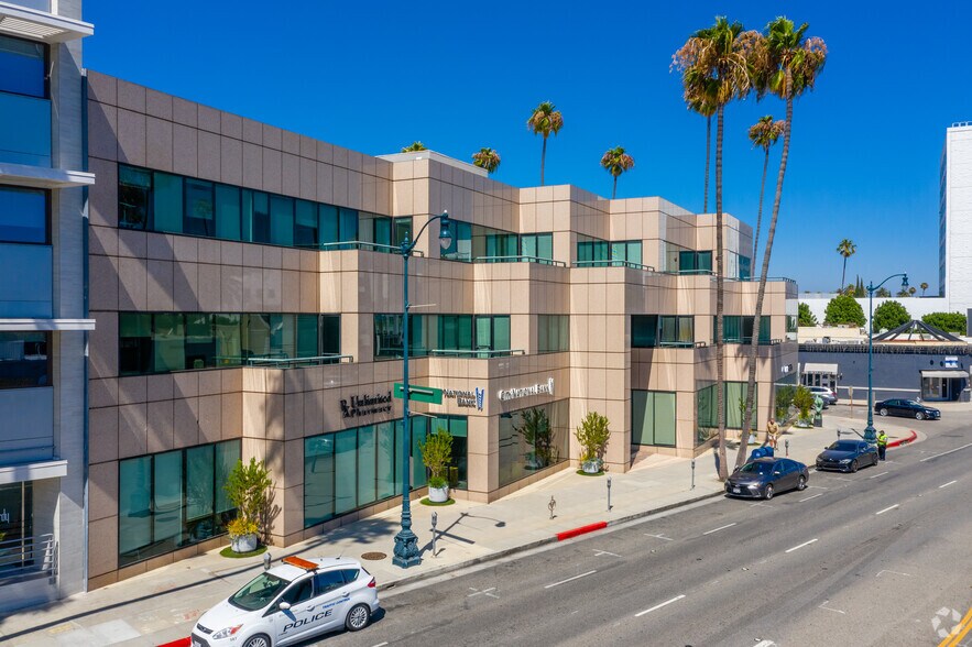 8641 Wilshire Blvd, Beverly Hills, CA à louer - Photo de l’immeuble – Image 3 sur 5