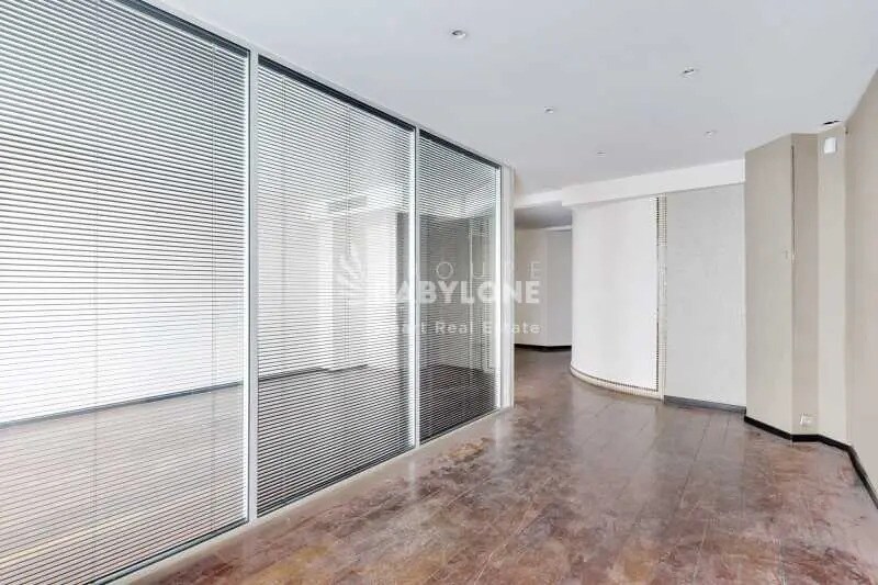 Bureau dans Paris à louer - Photo de l’immeuble – Image 1 sur 7