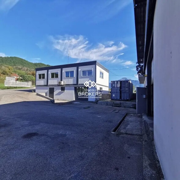Industriel/Logistique dans Contamine-sur-Arve à louer - Photo de l’immeuble – Image 3 sur 7