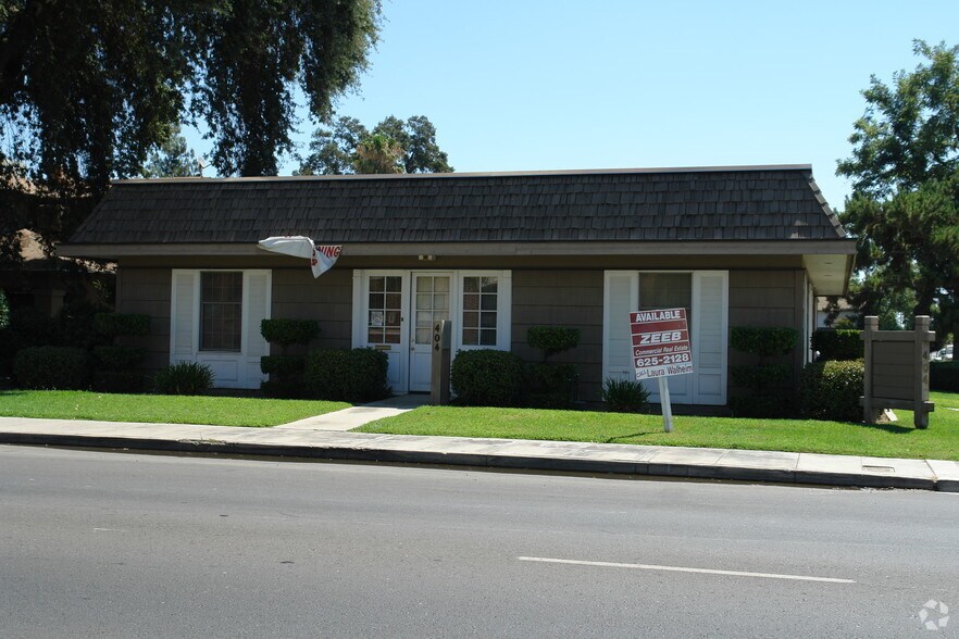 404 N Court St, Visalia, CA à louer - Photo de l’immeuble – Image 2 sur 3