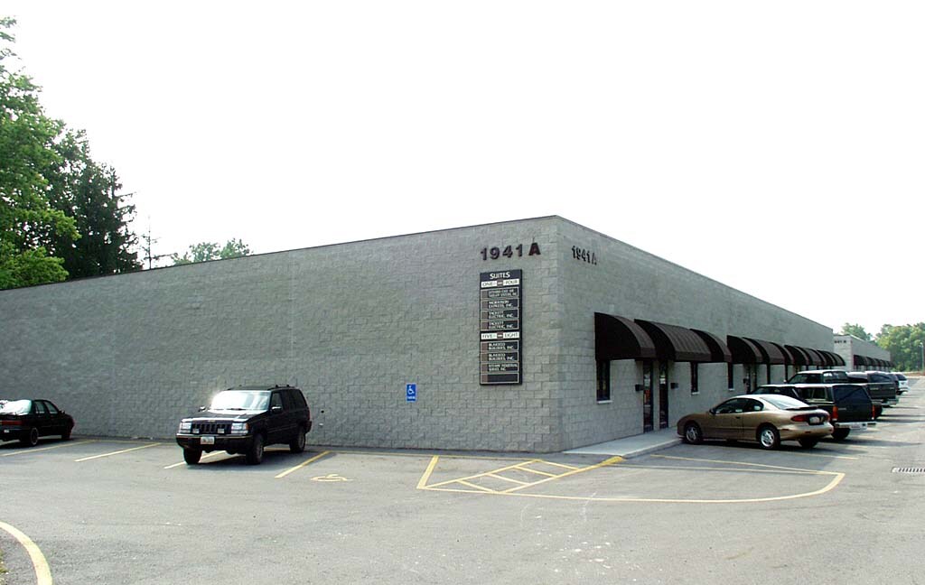 1941 Williams Rd, Columbus, OH à louer Photo de l’immeuble– Image 1 sur 4