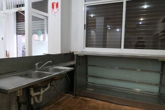 Plus de détails pour Local commercial à louer