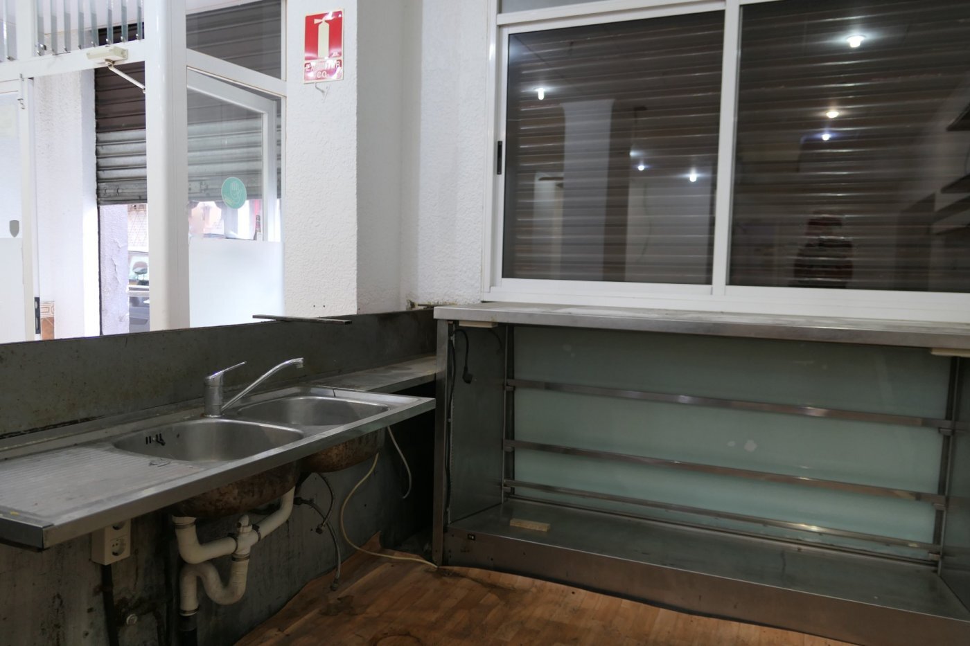 Local commercial dans Viladecans, Barcelona à louer Photo intérieure– Image 1 sur 11