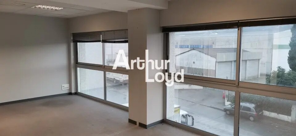 Bureau dans Saint-Laurent-du-Var à louer - Photo de l’immeuble – Image 3 sur 6