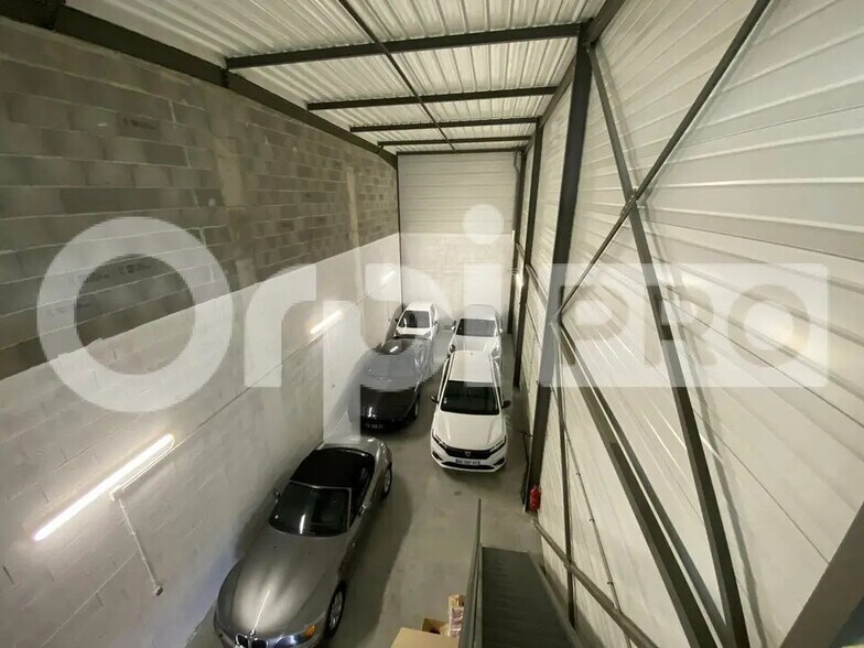 Local d’activités dans Limas à louer - Photo de l’immeuble – Image 3 sur 3