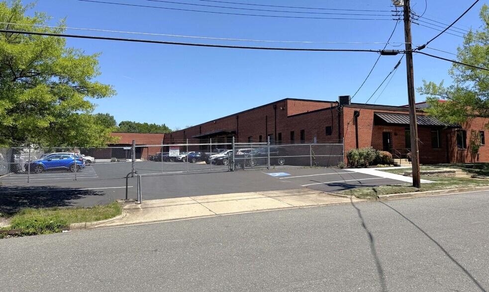 5150 Lawrence Pl, Hyattsville, MD à louer - Photo de l’immeuble – Image 3 sur 6