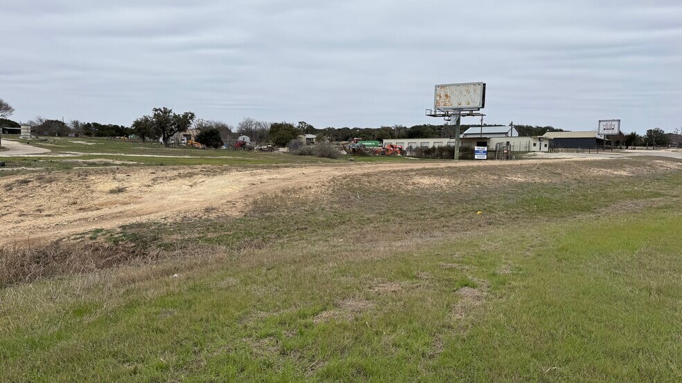 4077 Highway 16 S, Bandera, TX à louer - Autre – Image 3 sur 16