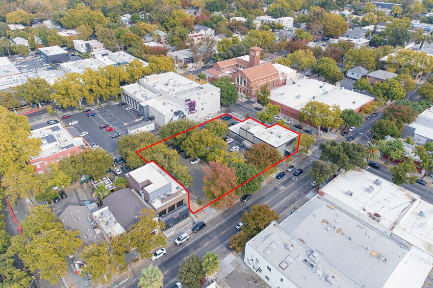 1020 21st St, Sacramento, CA à vendre - Aérien – Image 3 sur 8