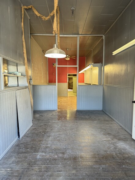 221 S Main St, Mcgregor, TX à louer - Photo de l’immeuble – Image 2 sur 4