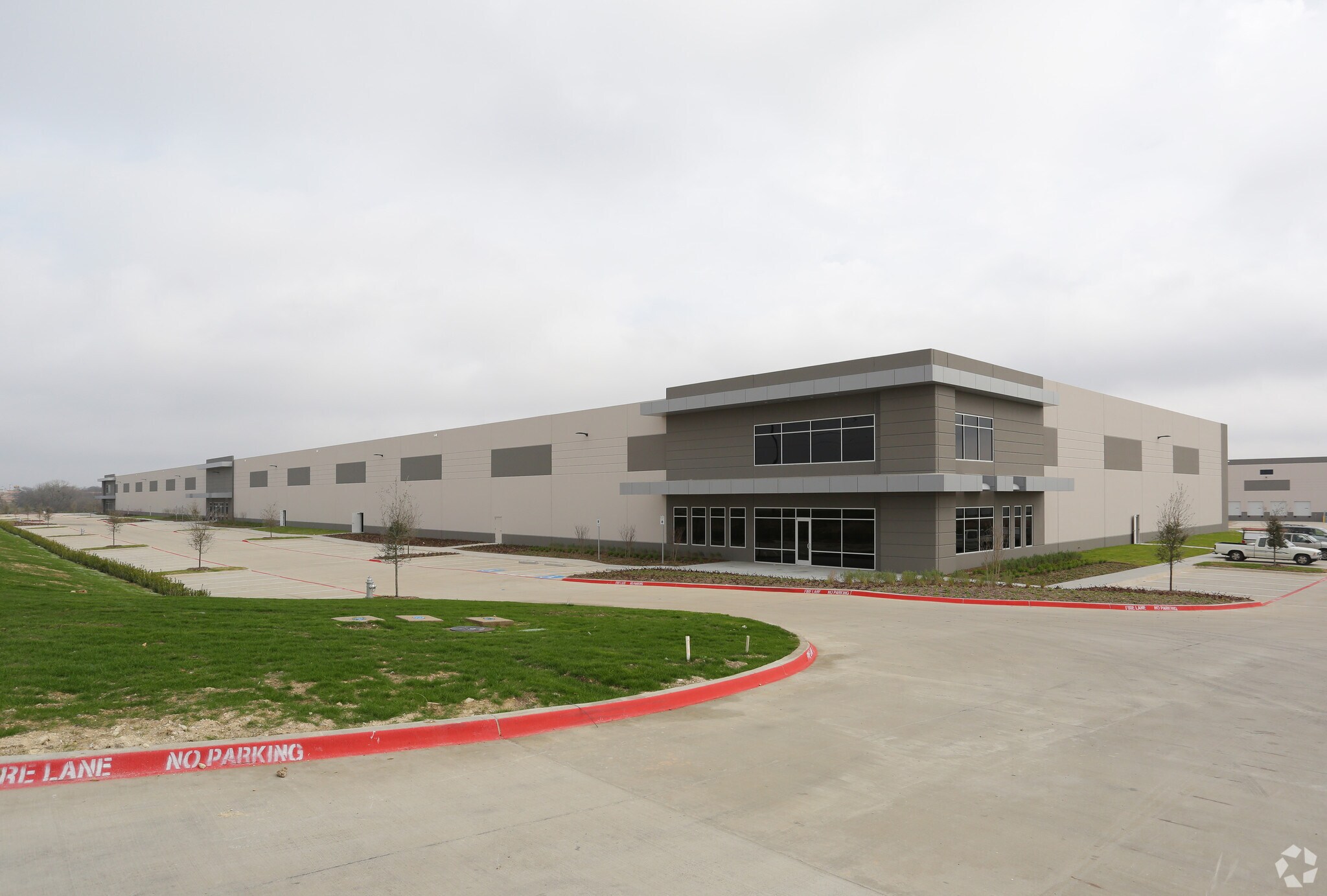 3900 N Dallas Ave, Lancaster, TX à louer Photo de l’immeuble– Image 1 sur 6