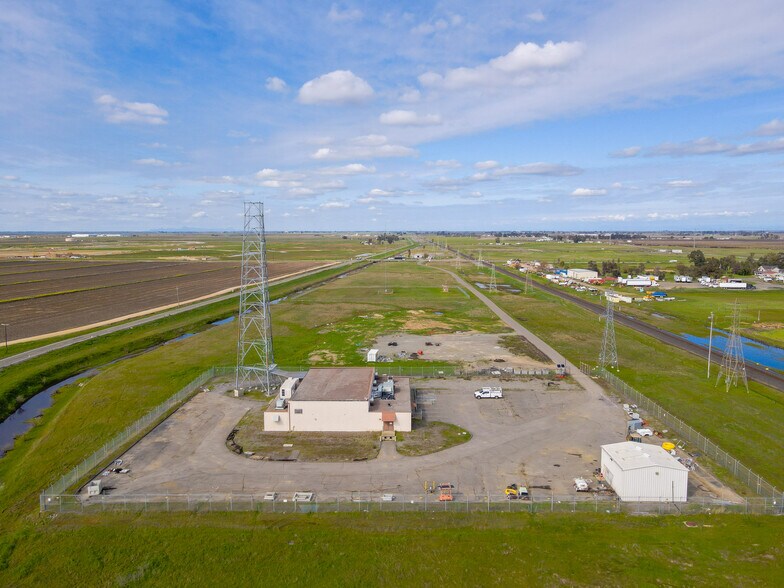 3387 W Riego Rd, Elverta, CA à vendre - Photo de l’immeuble – Image 3 sur 12