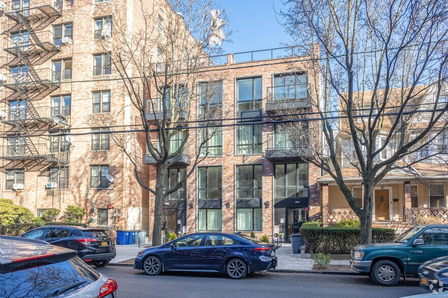 729-731 E 32nd Street Portfolio portefeuille de 2 biens à vendre sur LoopNet.fr - Photo principale – Image 1 sur 2
