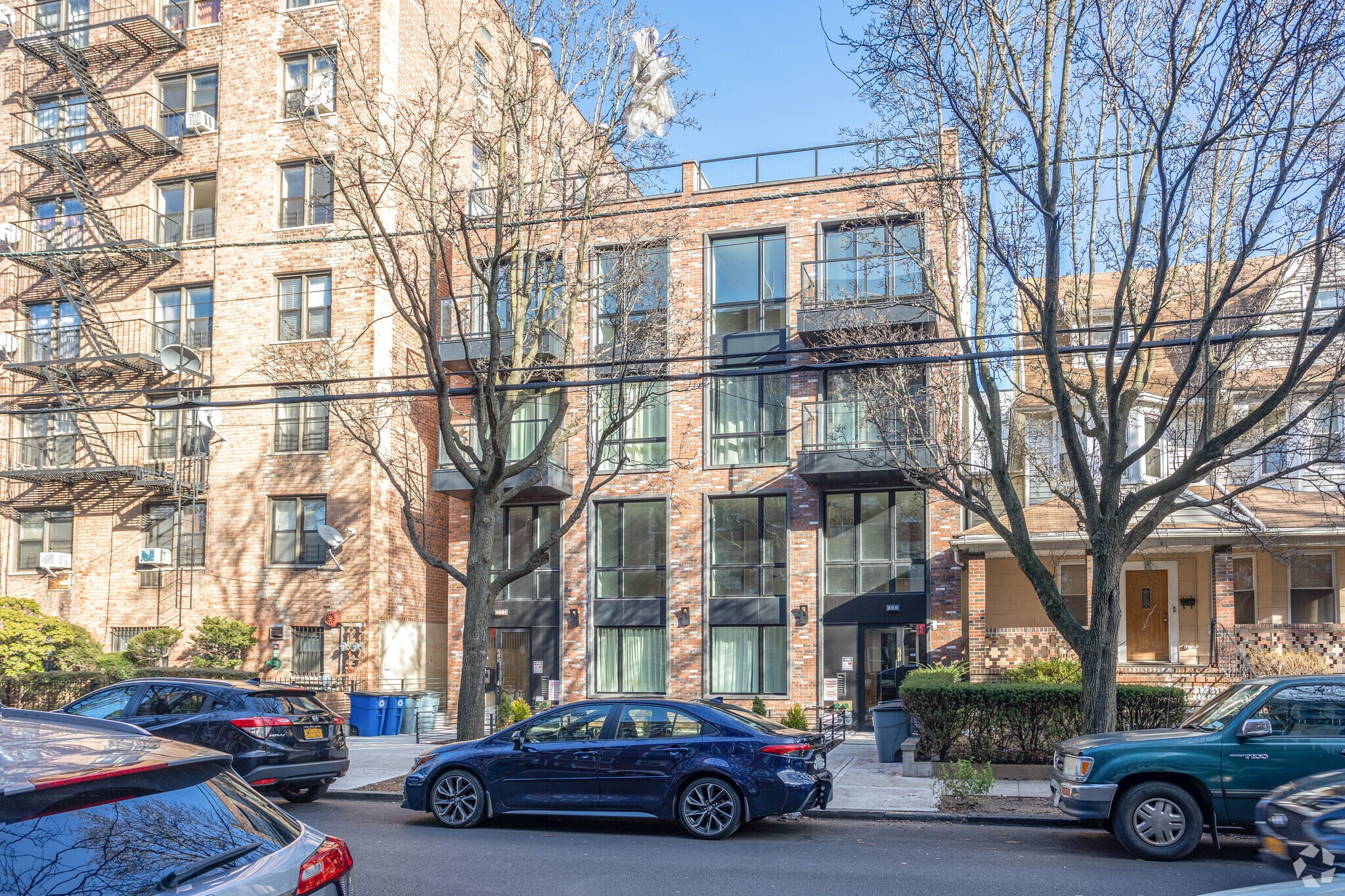 729 E 32nd St, Brooklyn, NY à vendre Photo principale– Image 1 sur 6