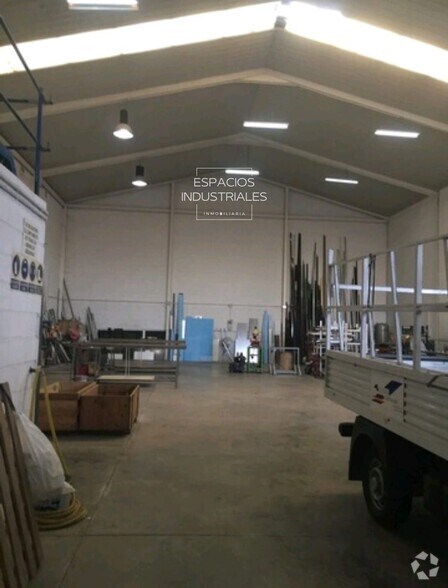 Industriel/Logistique dans Ciempozuelos, Madrid à vendre - Photo de l’immeuble – Image 2 sur 5