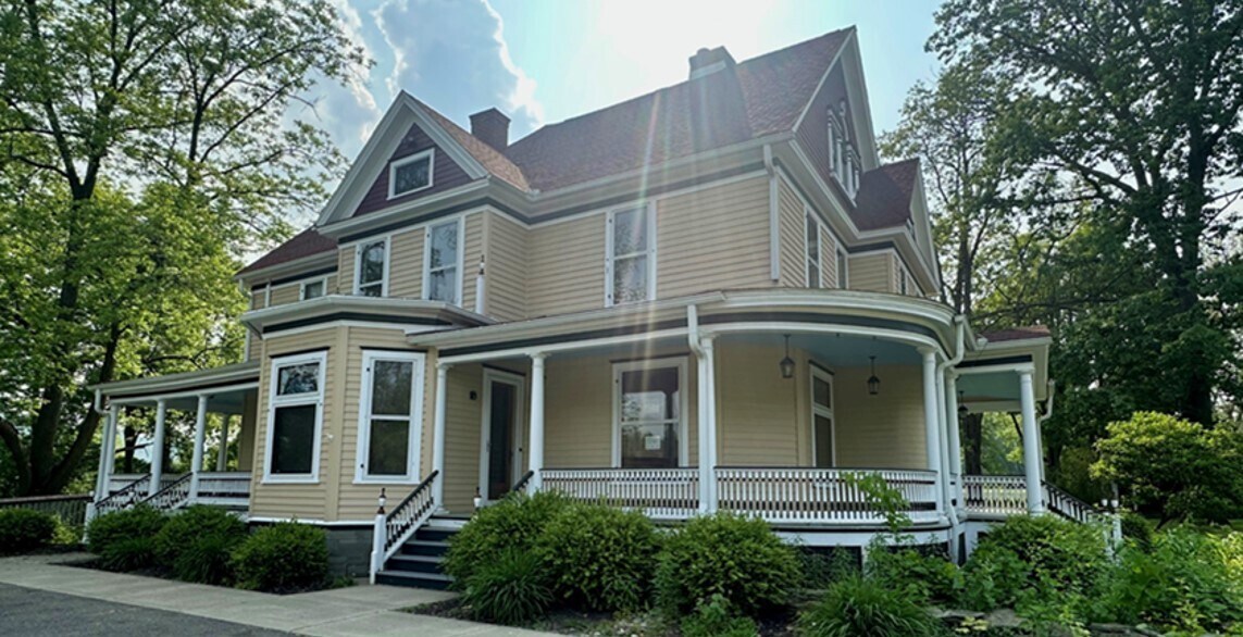 301 N Main St, Vestal Township, NY à vendre Photo principale– Image 1 sur 2