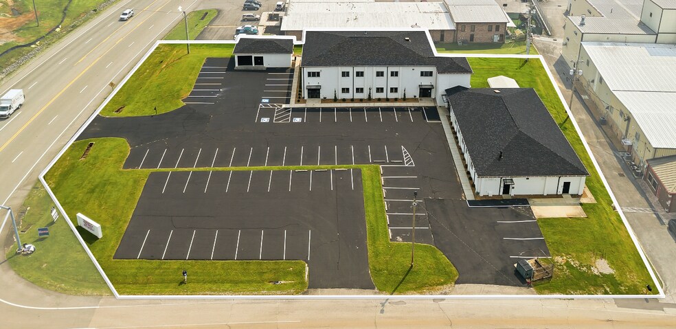 1221 S Willow Ave, Cookeville, TN à louer - Photo de l’immeuble – Image 3 sur 31