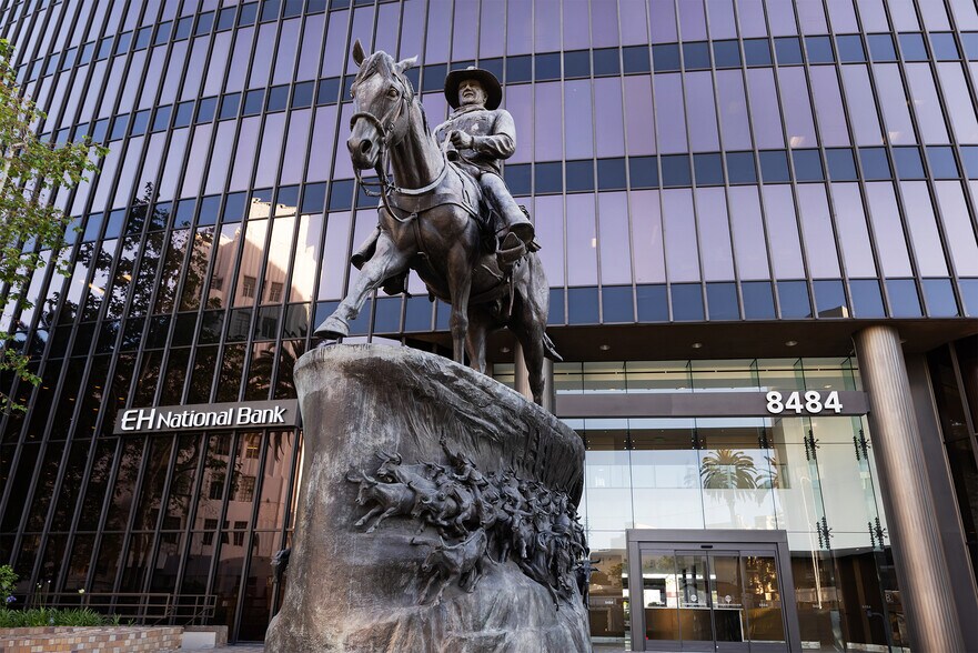 8484 Wilshire Blvd, Beverly Hills, CA à louer - Photo de l’immeuble – Image 3 sur 18