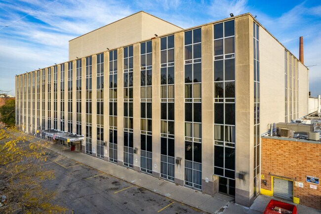 Plus de détails pour 1900 N Austin Ave, Chicago, IL - Industriel/Logistique à vendre